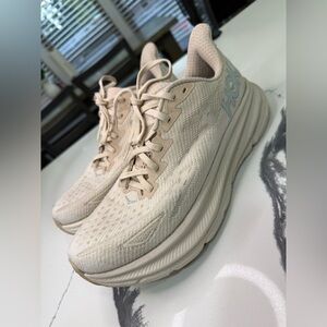 Hoka One One Clifton 9 Shifting Sand Women's Size 9B